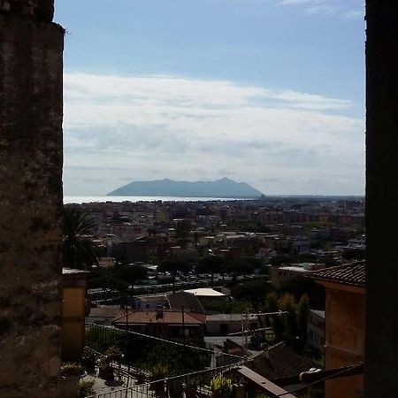 Torrione San Lorenzo I Terracina Exterior foto